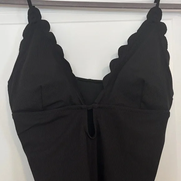Scallop Edge Black One-Piece Swimsuit - Picture 3 of 9